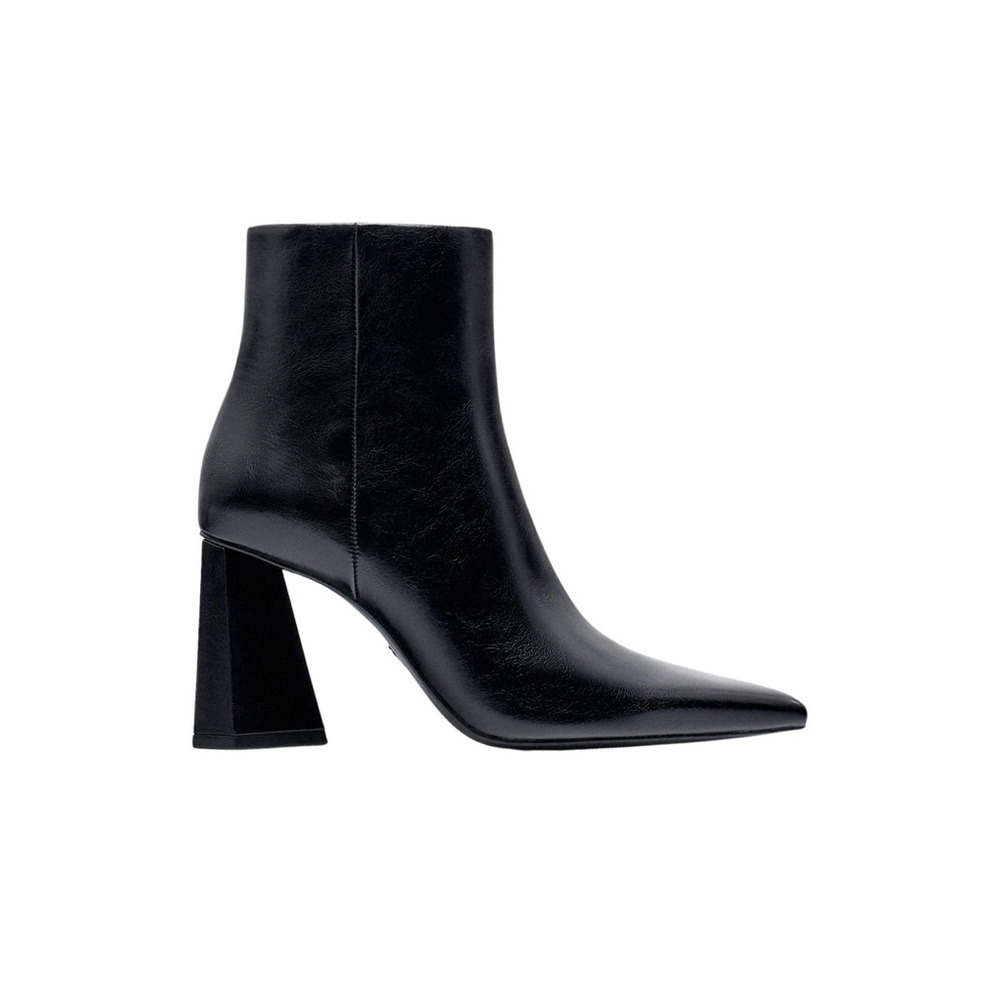 Zara Triangular heeled ankle boots